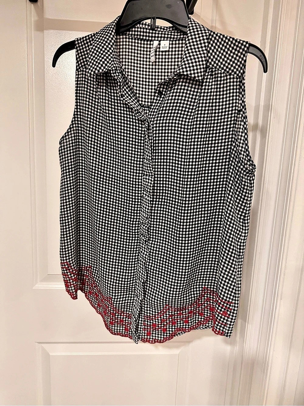 ELLE Checkered Sleeveless Top in Black & White Size Small